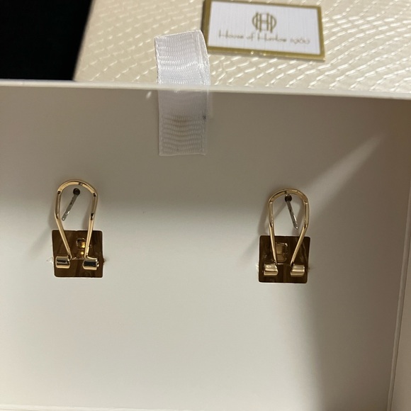 House of Harlow 1960 Gold tone Scallop shell Earrings - Picture 4 of 4